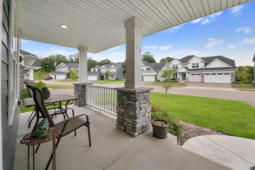 6368 Apple Court Inver Grove Heights, MN 55077