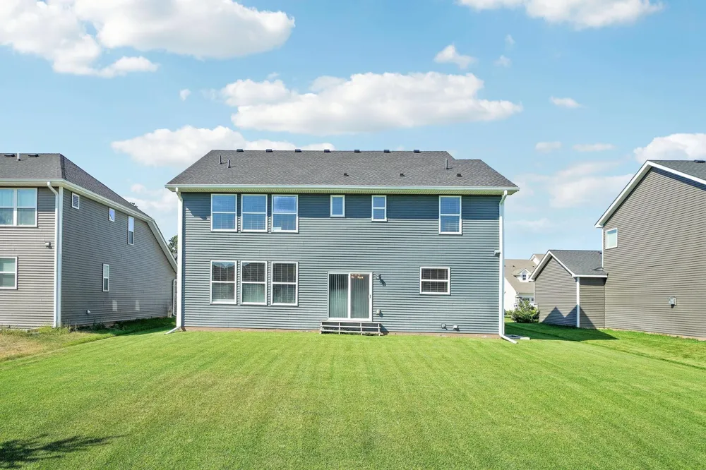 6368 Apple Court Inver Grove Heights, MN 55077