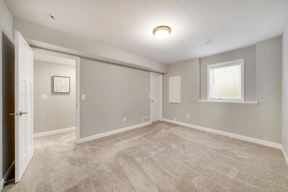 6368 Apple Court Inver Grove Heights, MN 55077