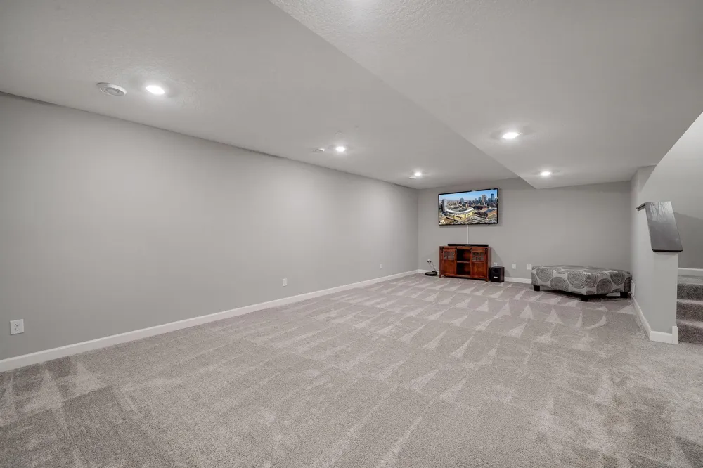 6368 Apple Court Inver Grove Heights, MN 55077