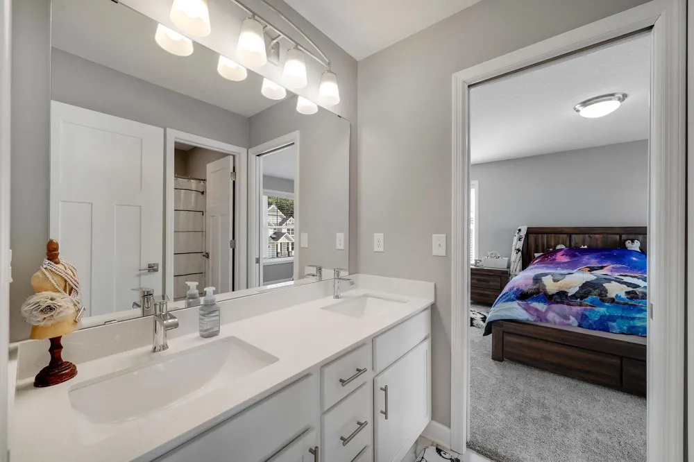 6368 Apple Court Inver Grove Heights, MN 55077