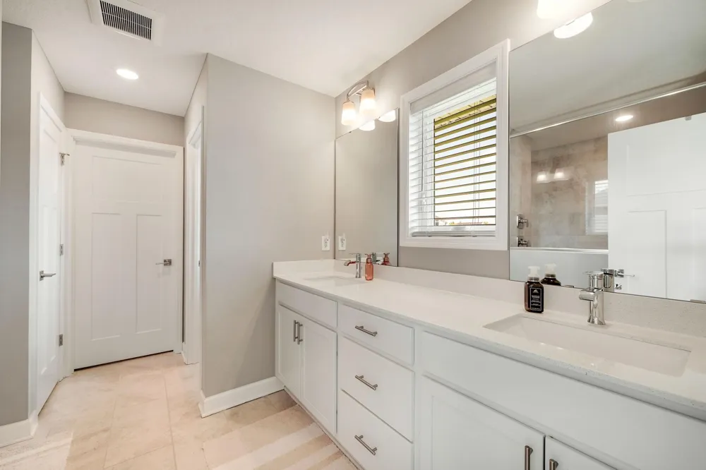 6368 Apple Court Inver Grove Heights, MN 55077