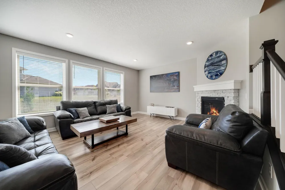 6368 Apple Court Inver Grove Heights, MN 55077