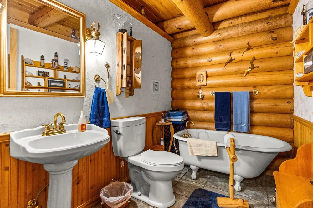 4639 Sand Lake Road Moose Lake, MN 55767