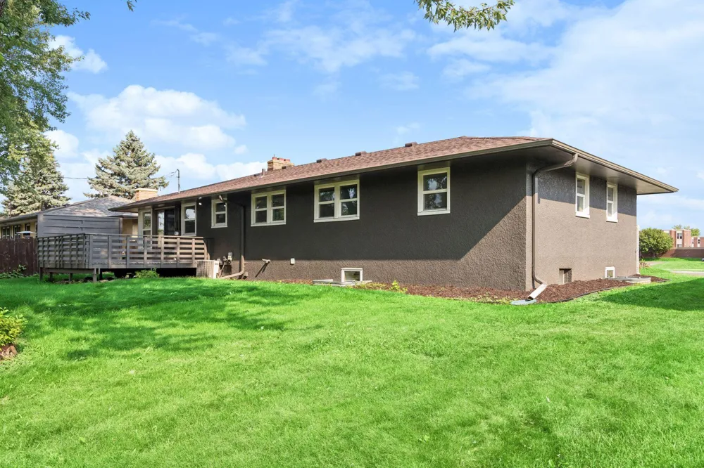 1432 County Road B West W Roseville, MN 55113