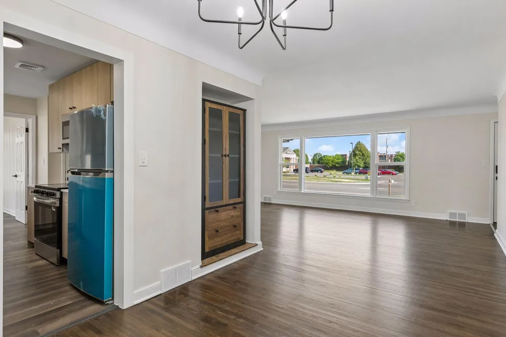 1432 County Road B West W Roseville, MN 55113