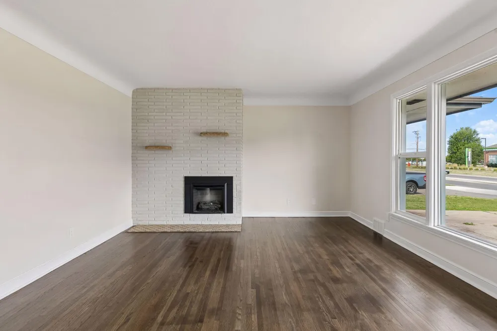 1432 County Road B West W Roseville, MN 55113
