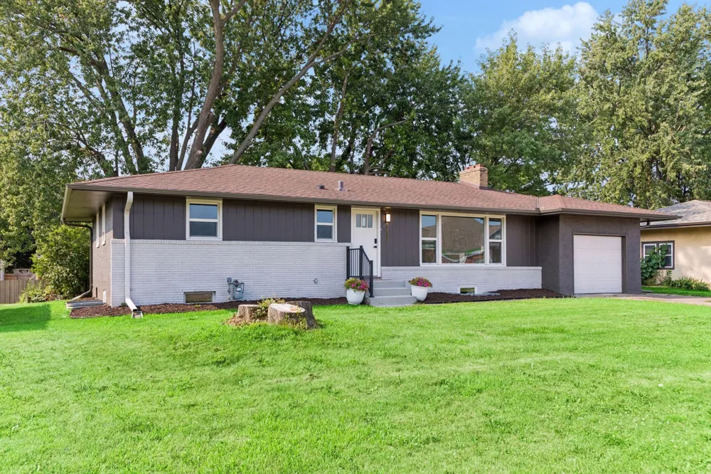 1432 County Road B West W Roseville, MN 55113