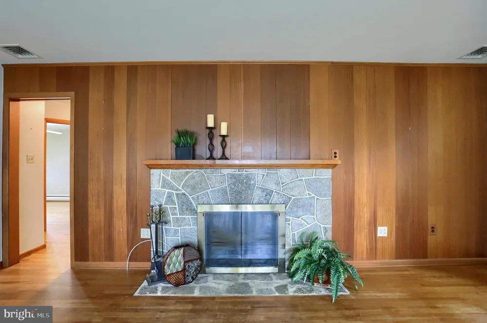 480 SAINT JOHNS DRIVE Camp Hill, PA 17011
