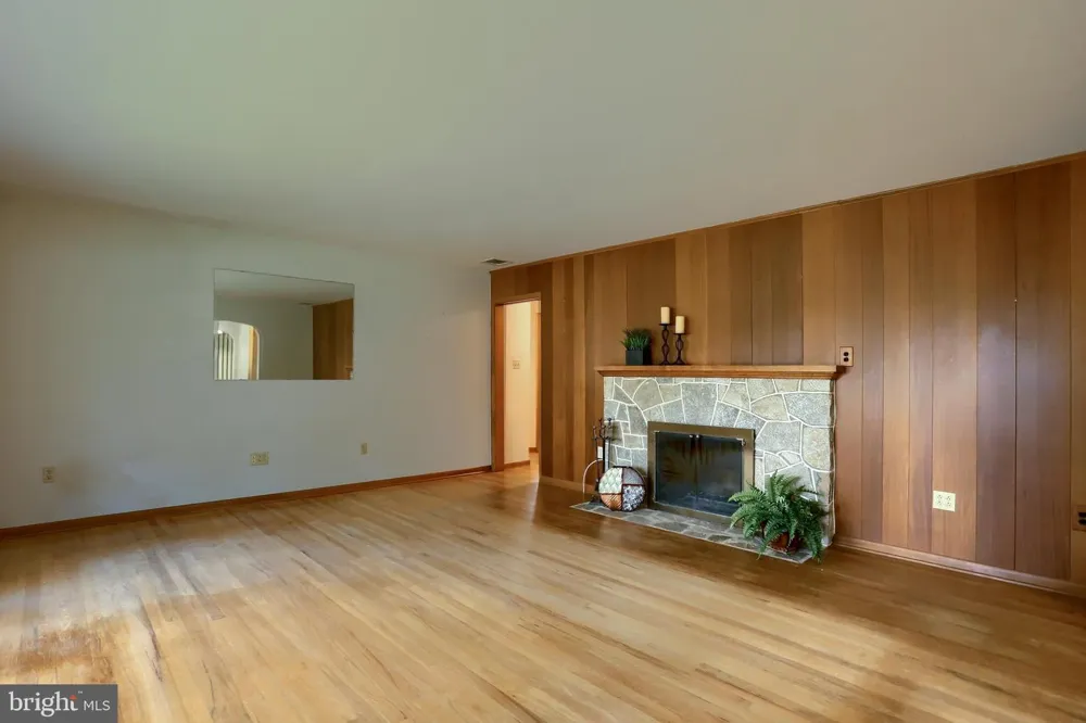 480 SAINT JOHNS DRIVE Camp Hill, PA 17011