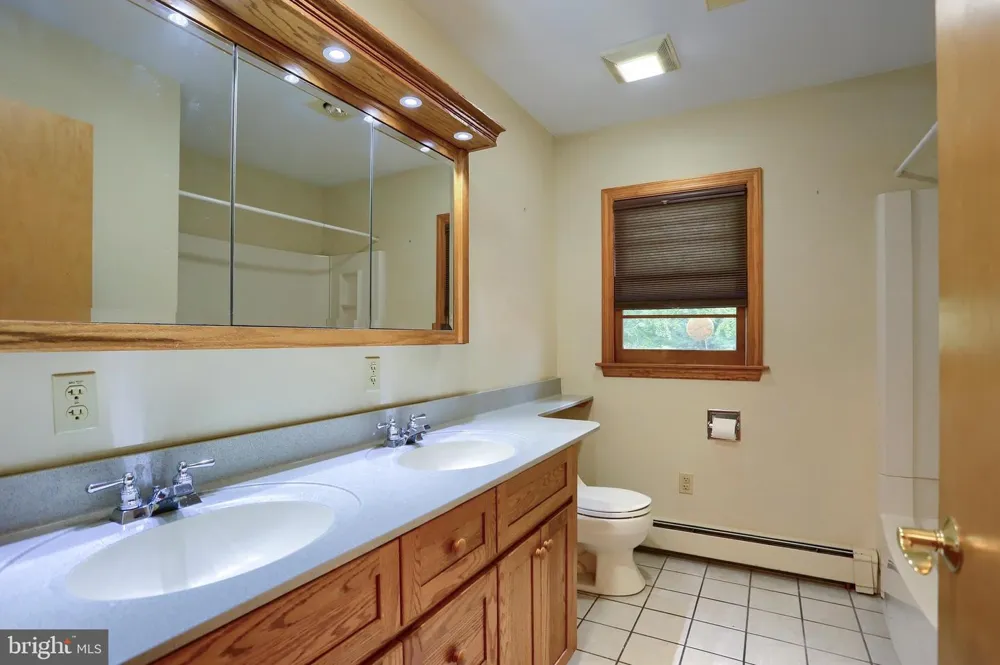 480 SAINT JOHNS DRIVE Camp Hill, PA 17011