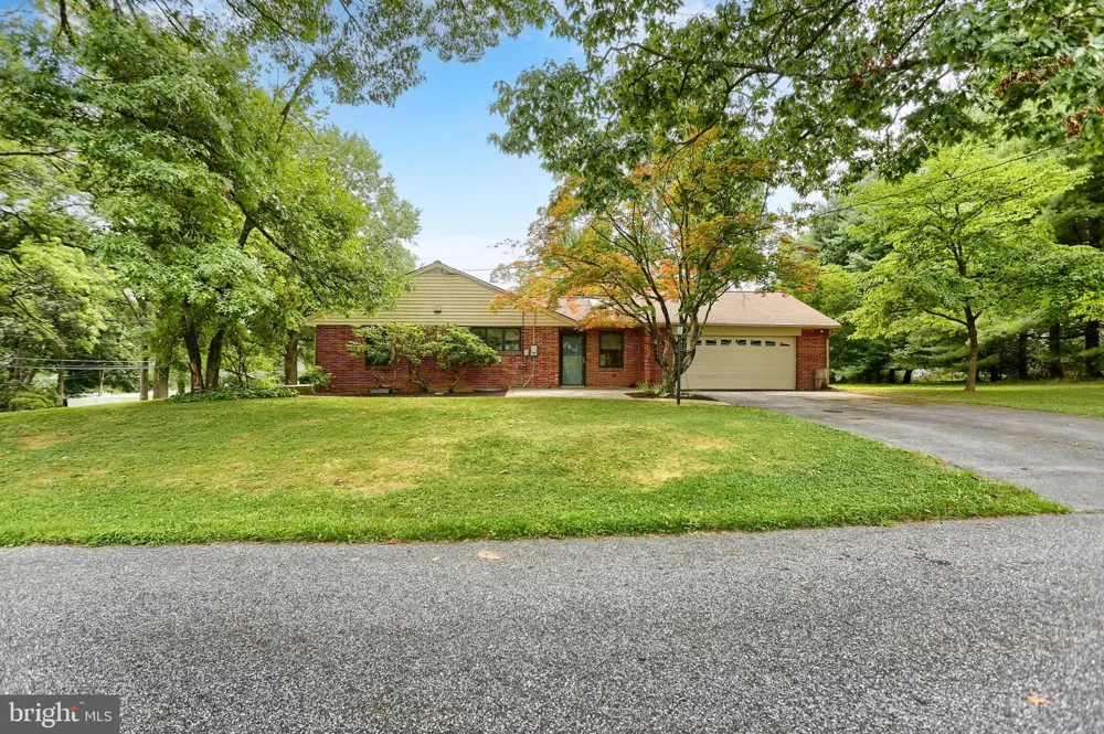 480 SAINT JOHNS DRIVE Camp Hill, PA 17011