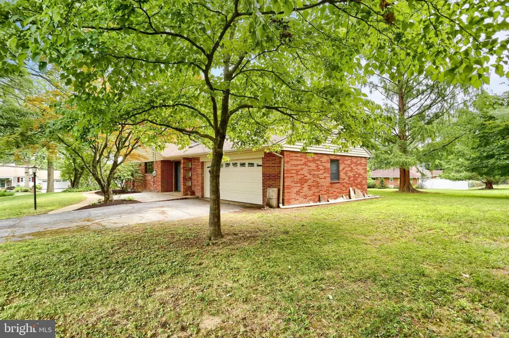 480 SAINT JOHNS DRIVE Camp Hill, PA 17011