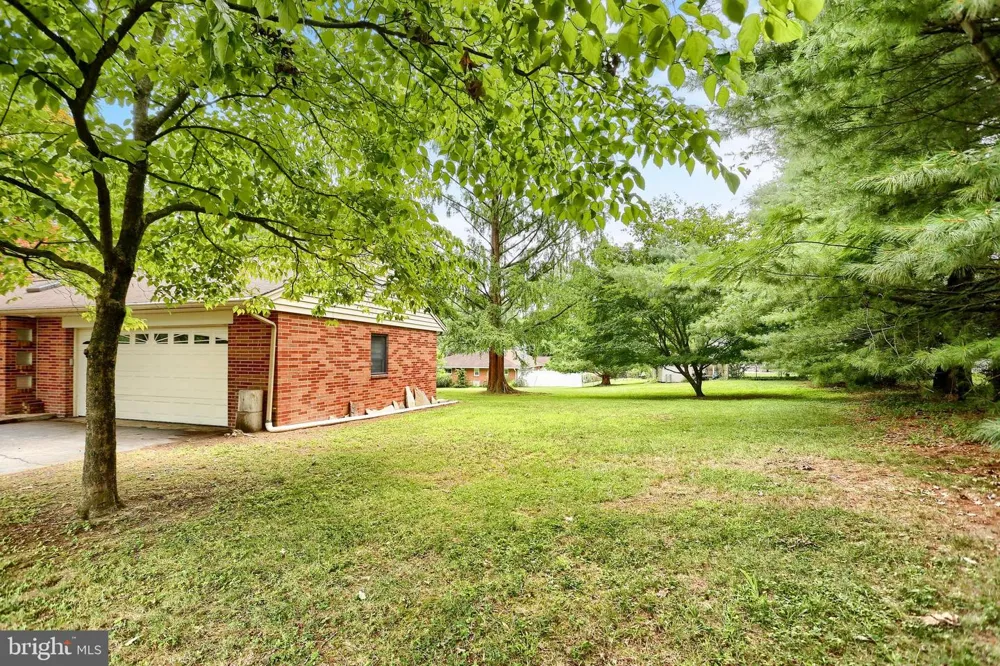 480 SAINT JOHNS DRIVE Camp Hill, PA 17011
