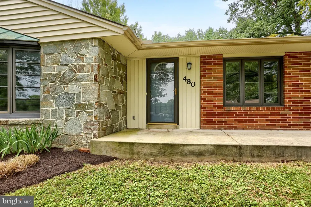 480 SAINT JOHNS DRIVE Camp Hill, PA 17011