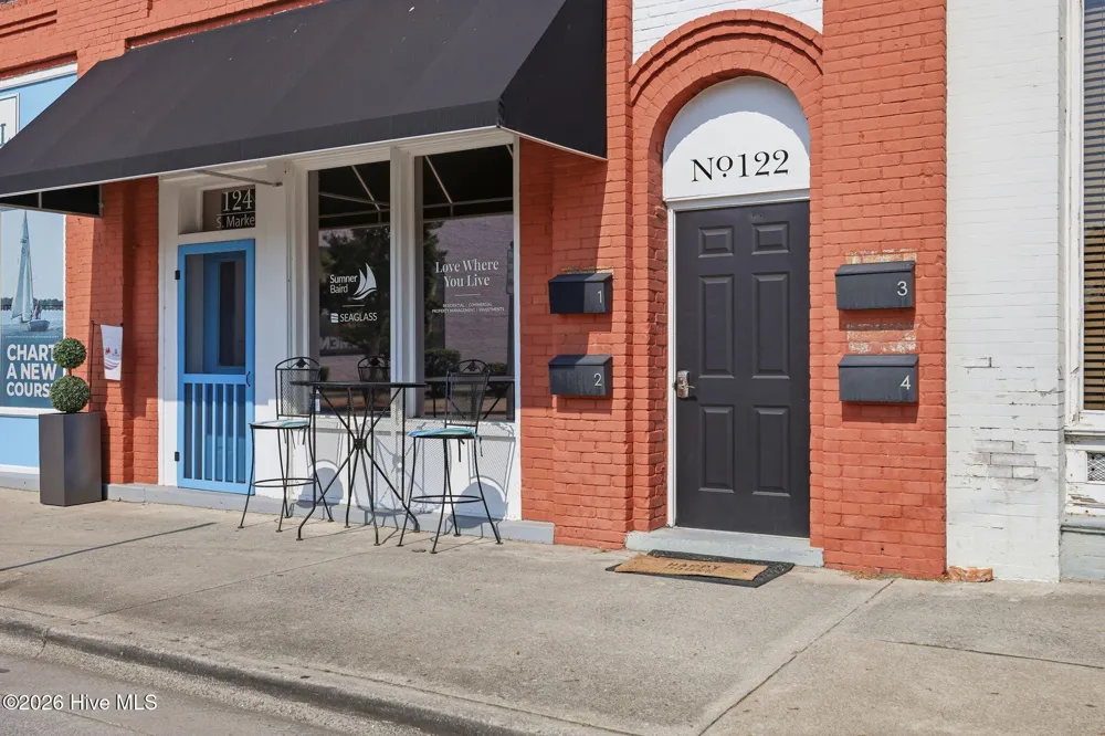 122 S Market Street #1 Washington, NC 27889