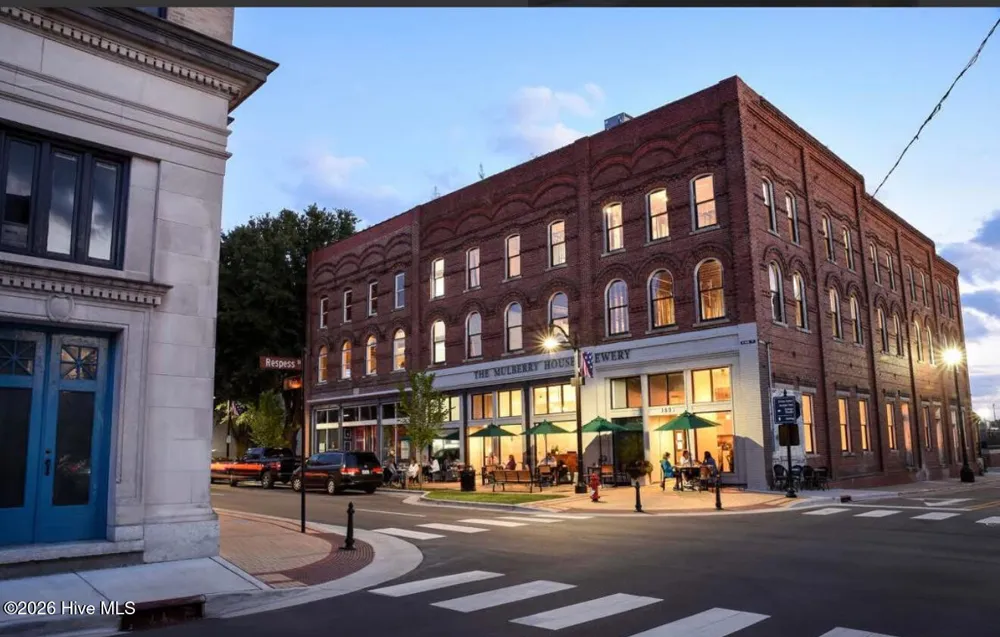 122 S Market Street #1 Washington, NC 27889
