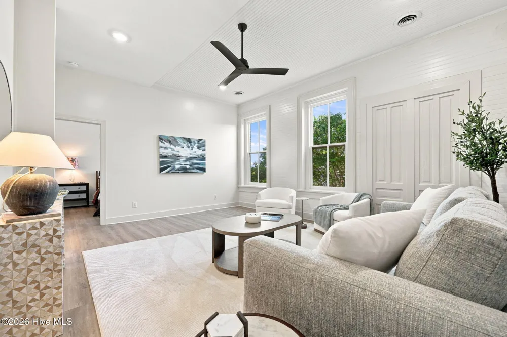 122 S Market Street #1 Washington, NC 27889
