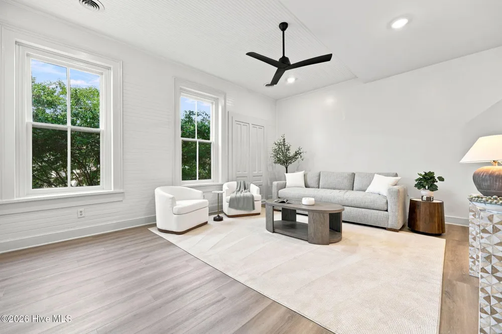 122 S Market Street #1 Washington, NC 27889