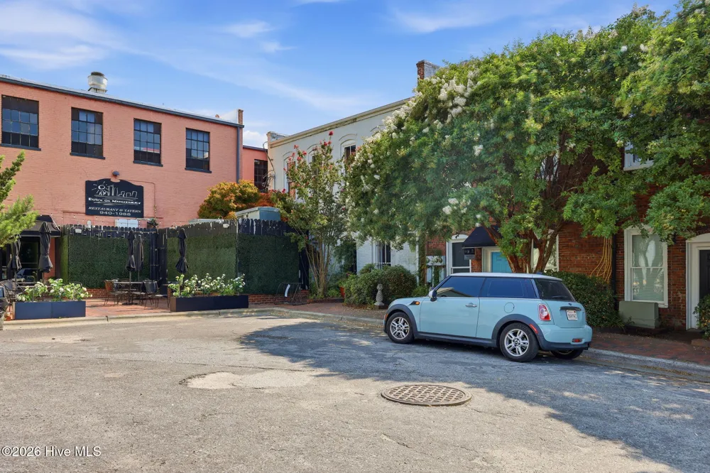 122 S Market Street #1 Washington, NC 27889