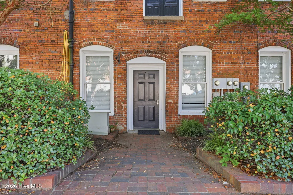 122 S Market Street #1 Washington, NC 27889