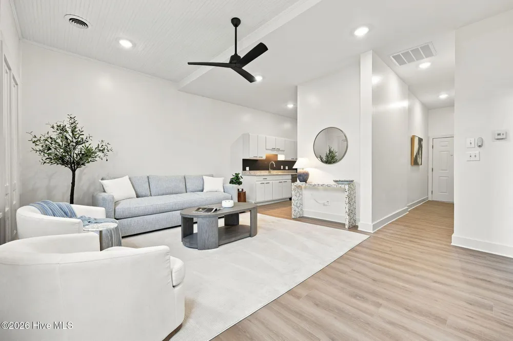 122 S Market Street #1 Washington, NC 27889