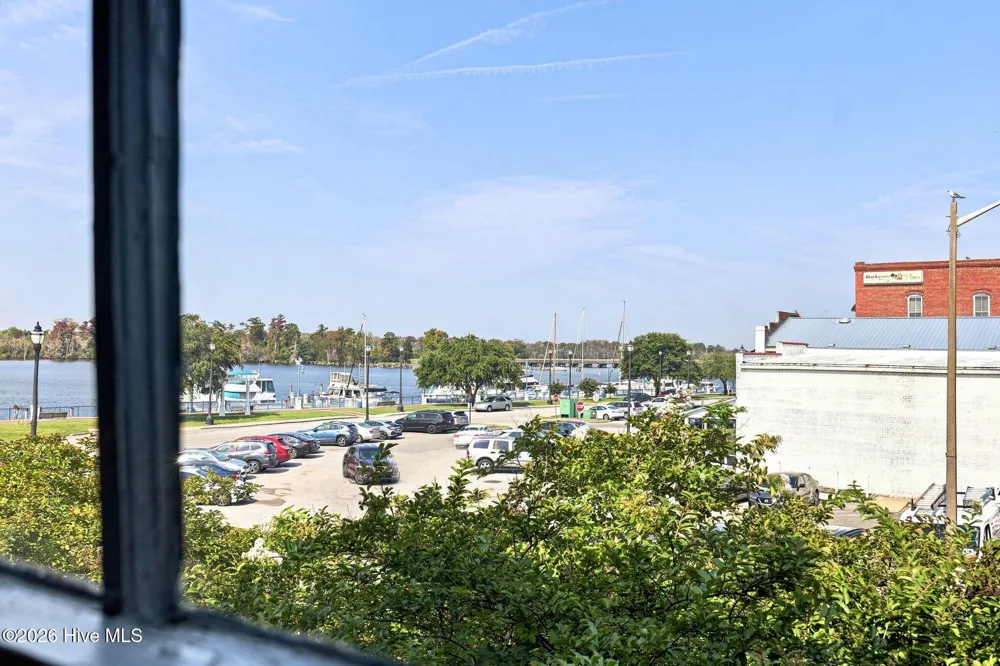 122 S Market Street #1 Washington, NC 27889