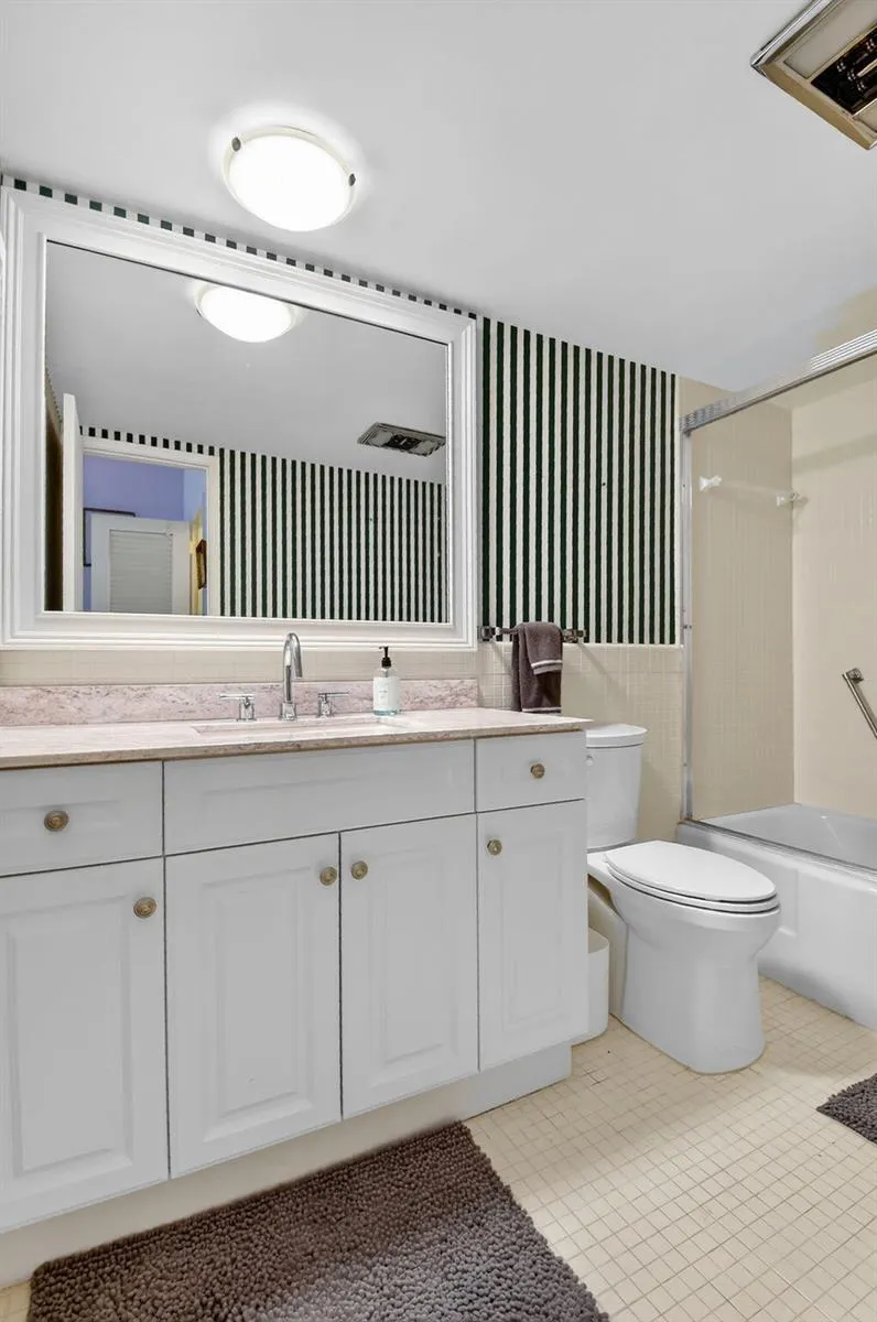 1000 LOWRY STREET #1F Delray Beach, FL 33483