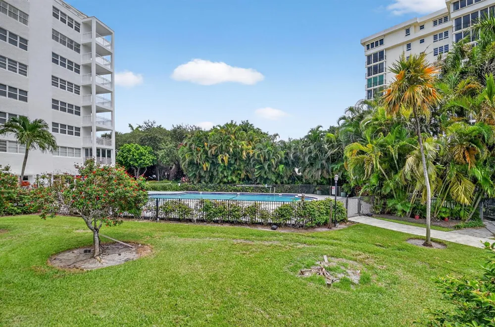 1000 LOWRY STREET #1F Delray Beach, FL 33483