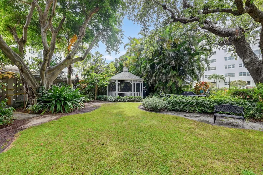 1000 LOWRY STREET #1F Delray Beach, FL 33483