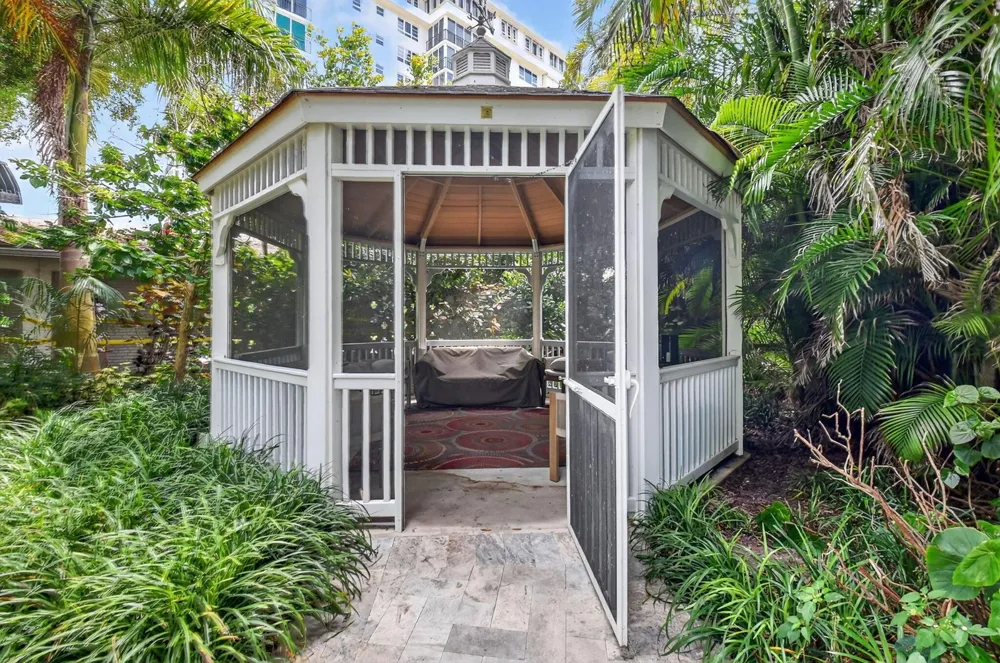 1000 LOWRY STREET #1F Delray Beach, FL 33483