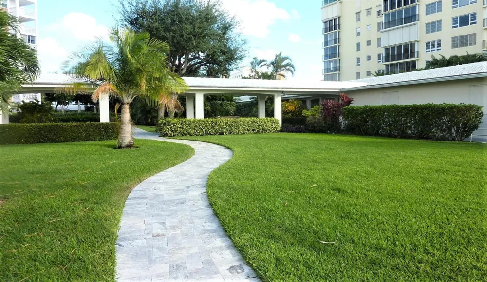 1000 LOWRY STREET #1F Delray Beach, FL 33483