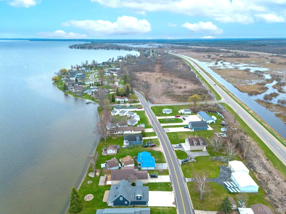 12508 West Shore Drive Roscommon Township, MI 48629