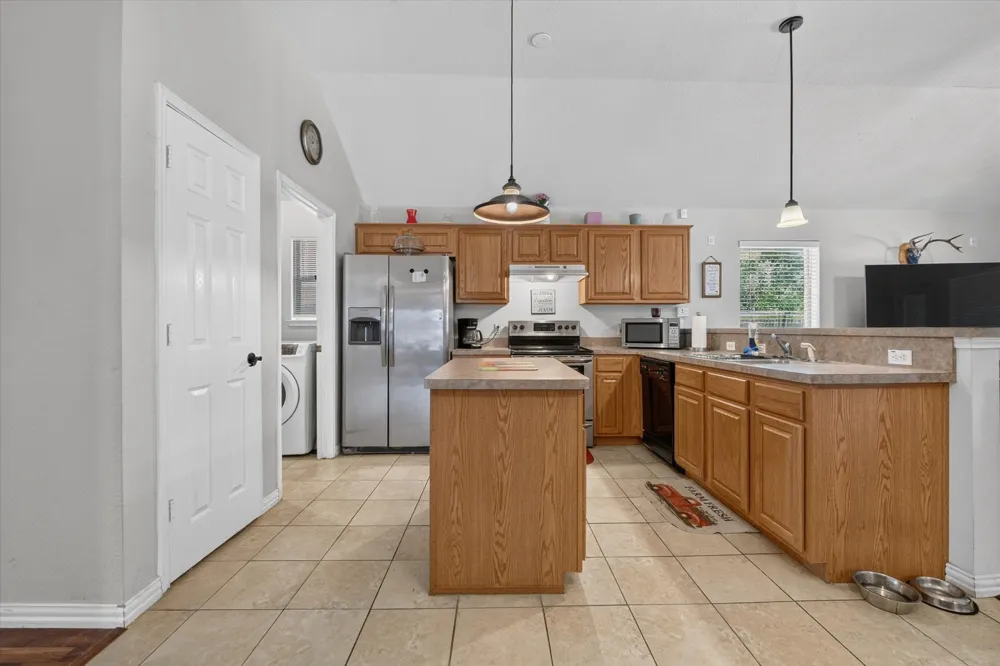 1144 Park Glen Crowley, TX 76036