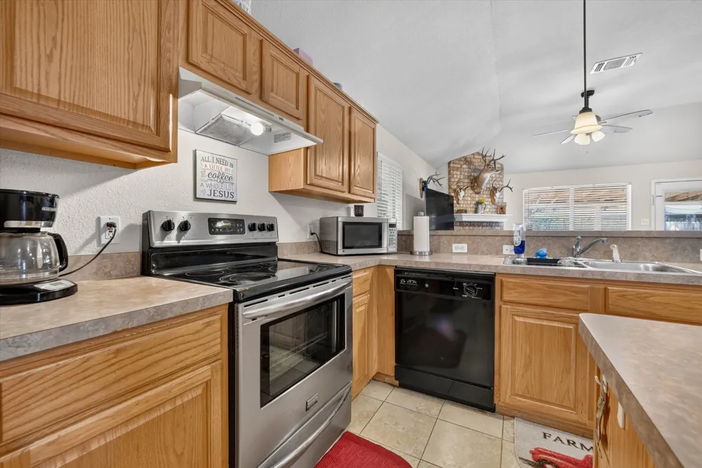 1144 Park Glen Crowley, TX 76036