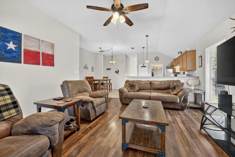 1144 Park Glen Crowley, TX 76036