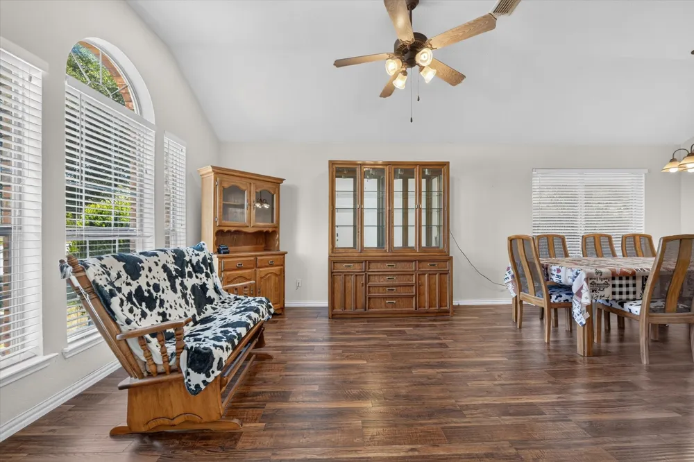 1144 Park Glen Crowley, TX 76036