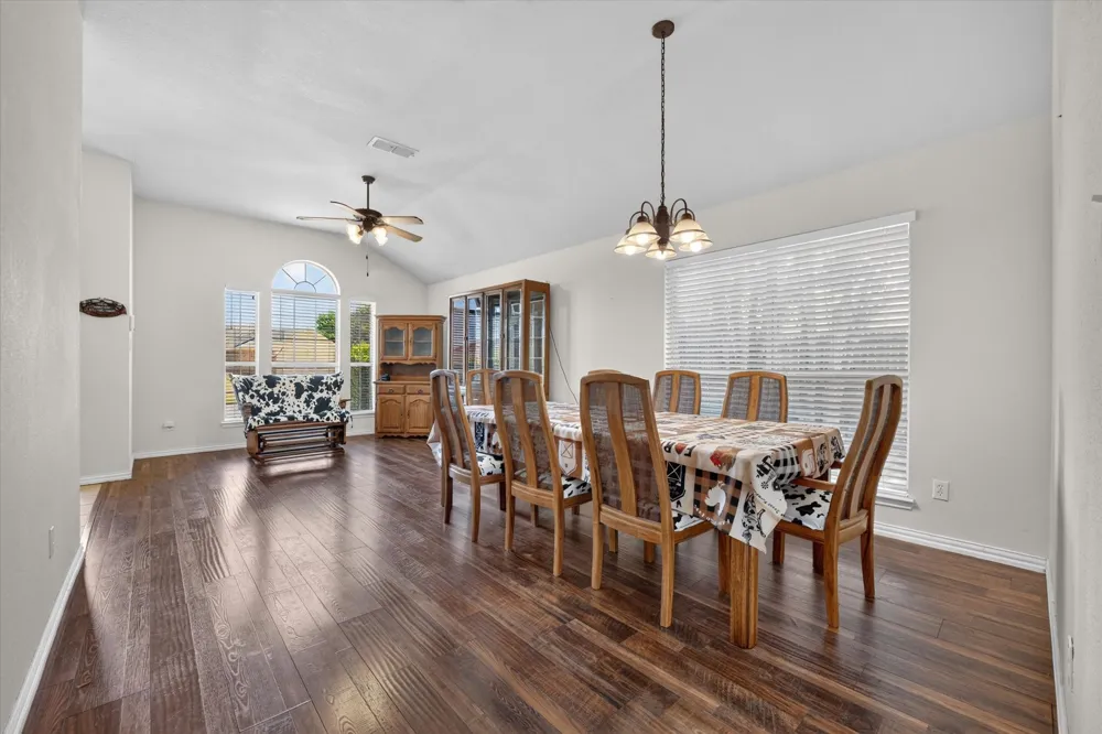 1144 Park Glen Crowley, TX 76036