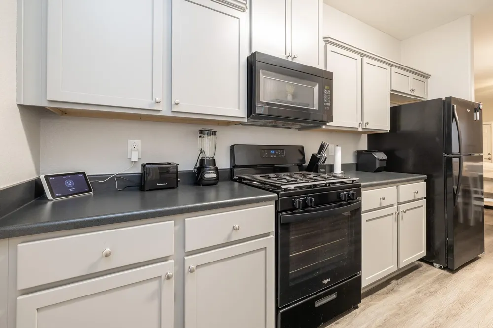 2011 Nottingham Street Pasadena, TX 77502