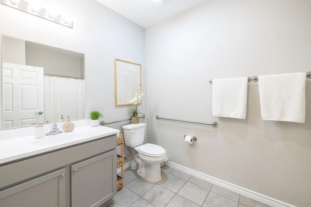 2011 Nottingham Street Pasadena, TX 77502