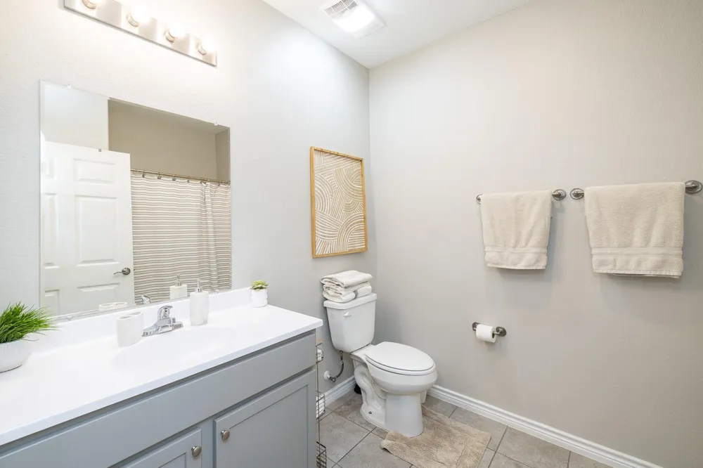 2011 Nottingham Street Pasadena, TX 77502