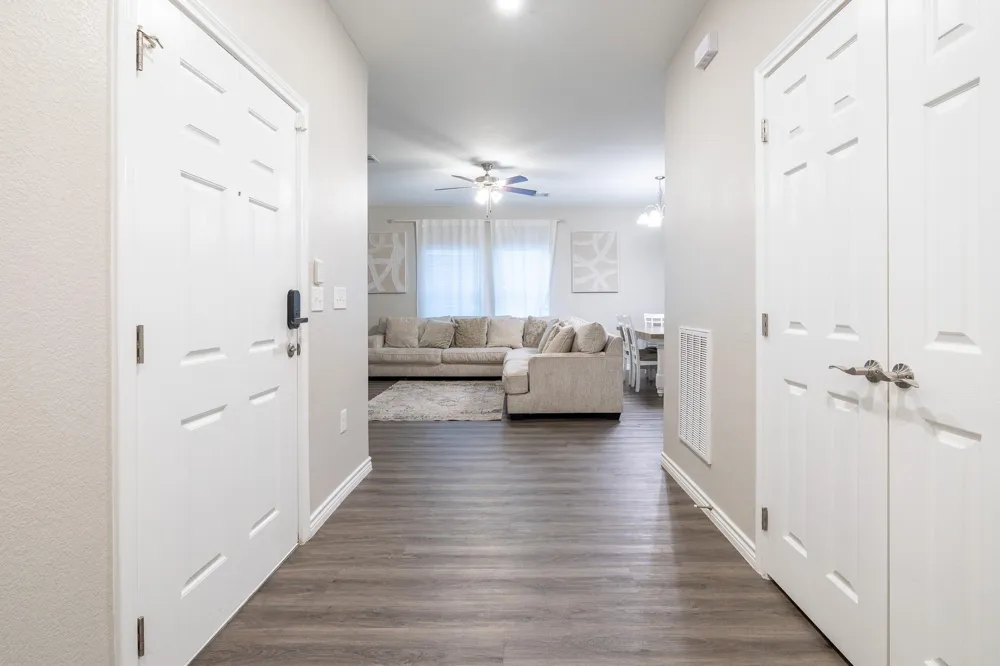2011 Nottingham Street Pasadena, TX 77502
