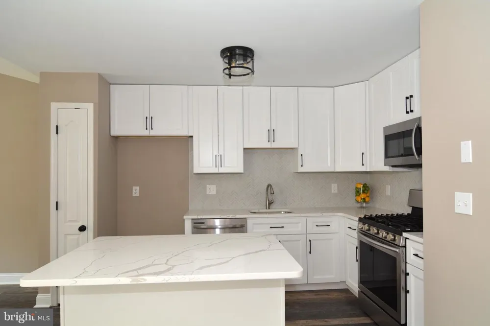 1027 MOORE ROAD West Deptford, NJ 08086