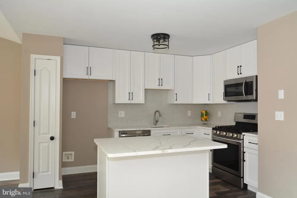 1027 MOORE ROAD West Deptford, NJ 08086
