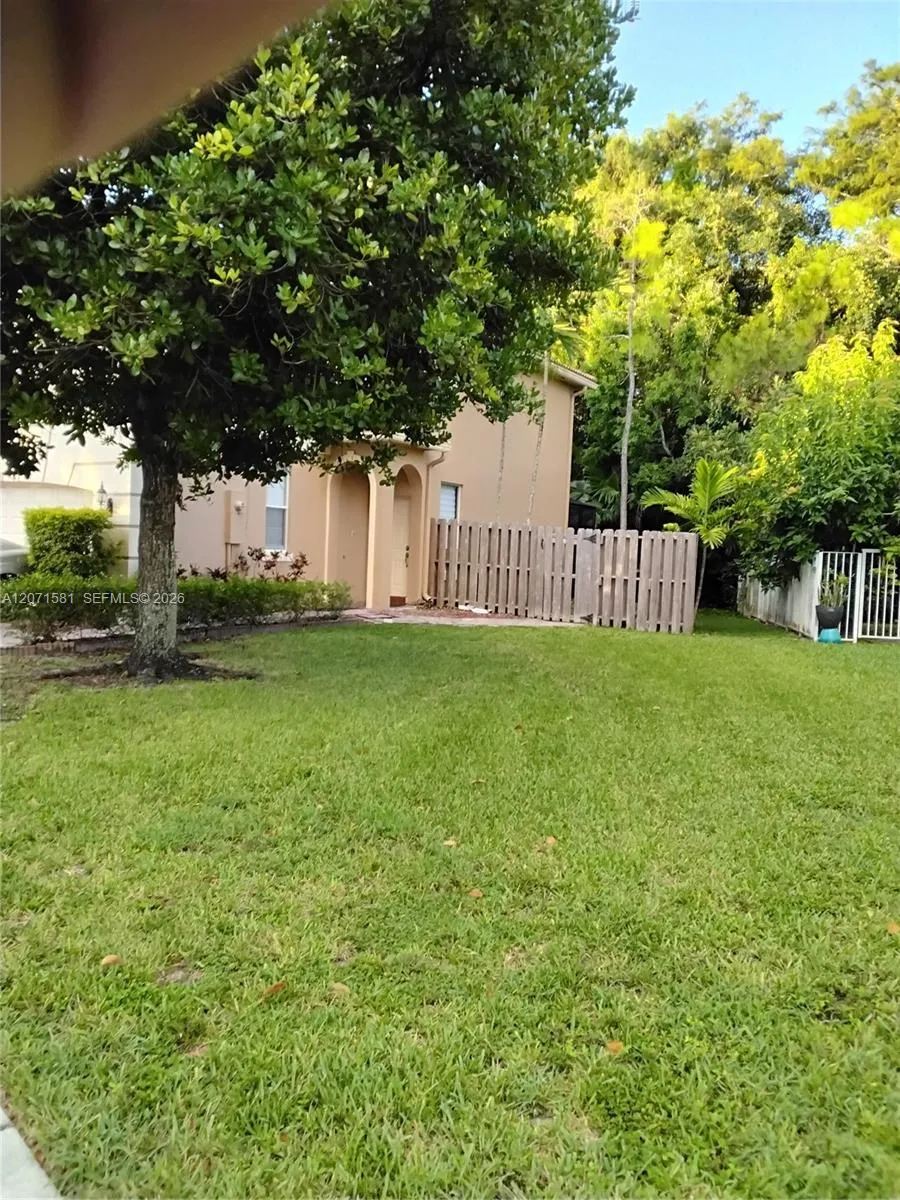 3642 Asperwood Cir Coconut Creek, FL 33073