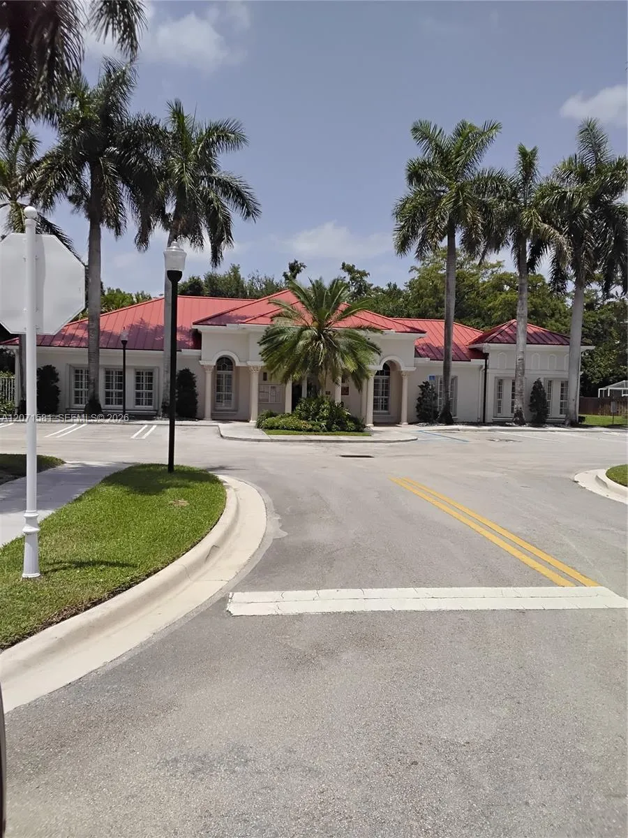 3642 Asperwood Cir Coconut Creek, FL 33073