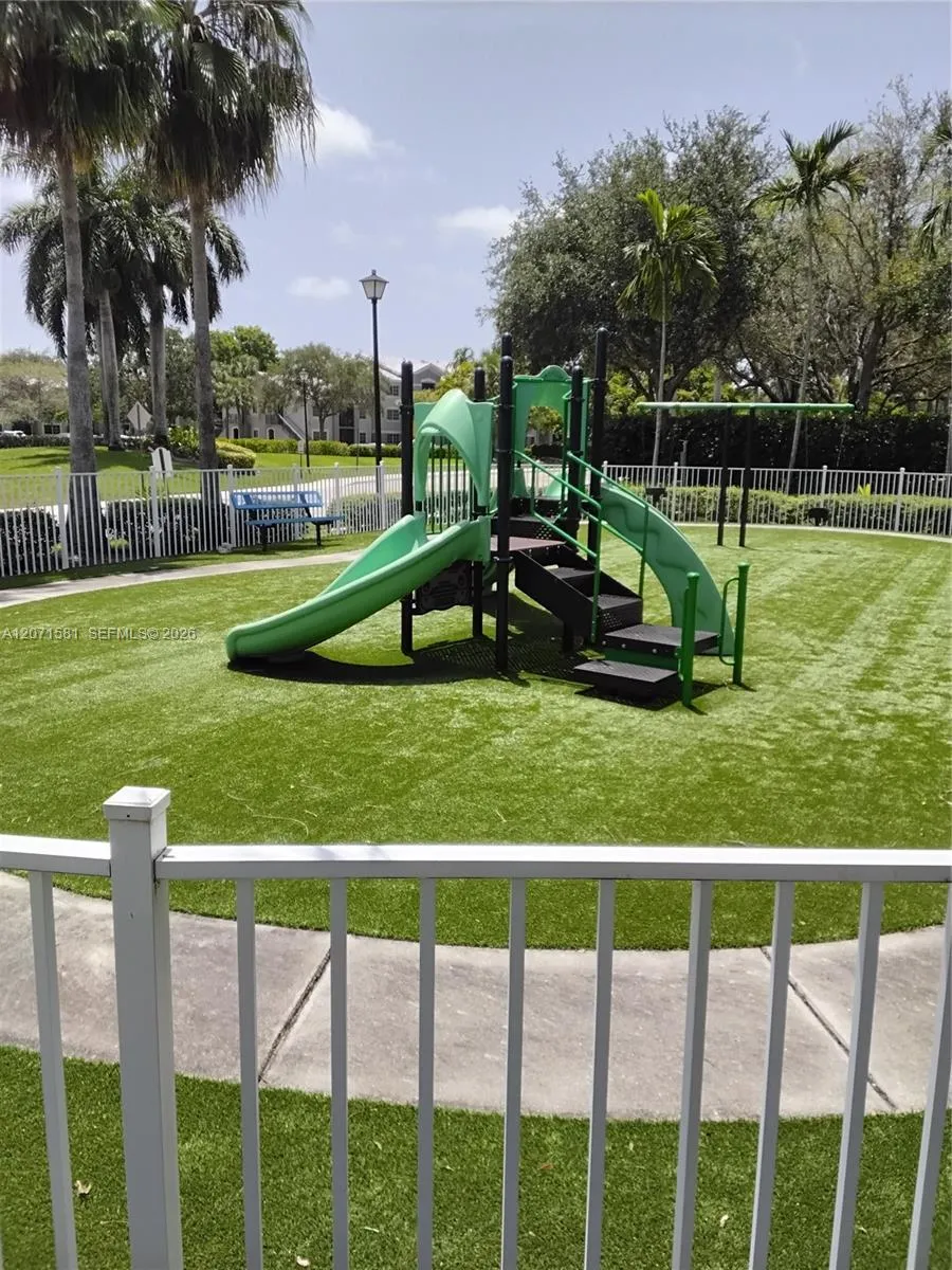 3642 Asperwood Cir Coconut Creek, FL 33073
