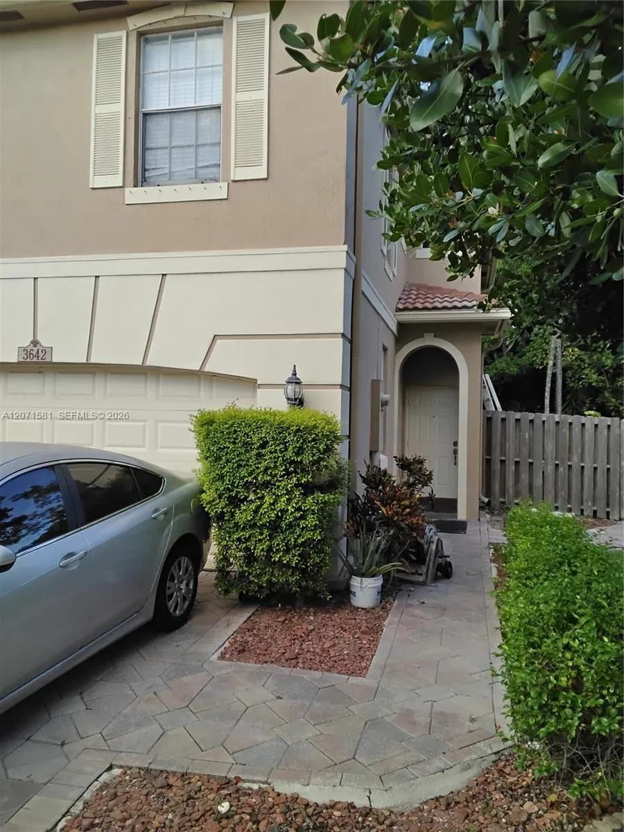 3642 Asperwood Cir Coconut Creek, FL 33073