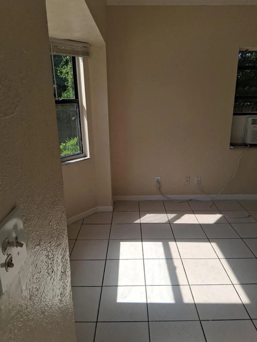 2901 AVENUE D Fort Pierce, FL 34947