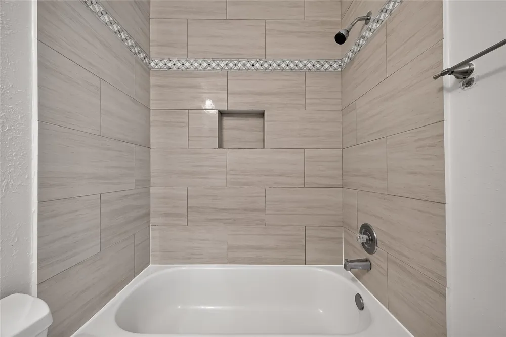 2930 Grants Lake Boulevard #2202 Sugar Land, TX 77479